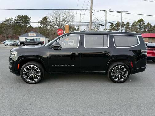 2022 Jeep Grand Wagoneer Series III