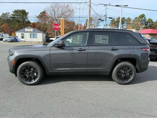 2025 Jeep Grand Cherokee Altitude