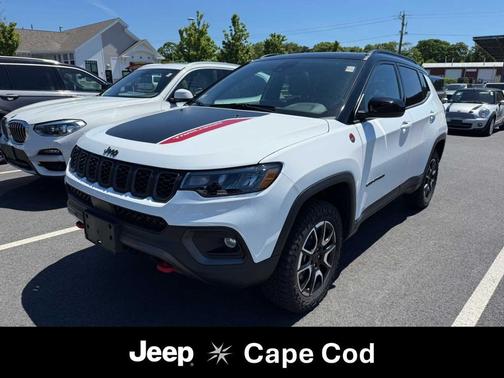 Bright White Clearcoat 2026 Jeep Compass Trailhawk