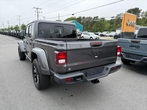 2025 Jeep Gladiator Nighthawk 4x4