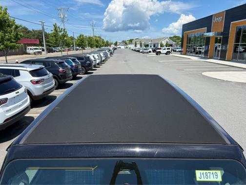 Black Clearcoat 2026 Jeep Wrangler 85th Anniversary