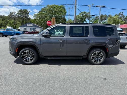 Baltic Gray Metallic Clearcoat 2026 Jeep Grand Wagoneer 4x4