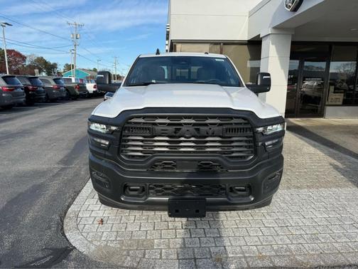 2026 RAM 2500 Tradesman 4x4 Crew Cab 64 Box