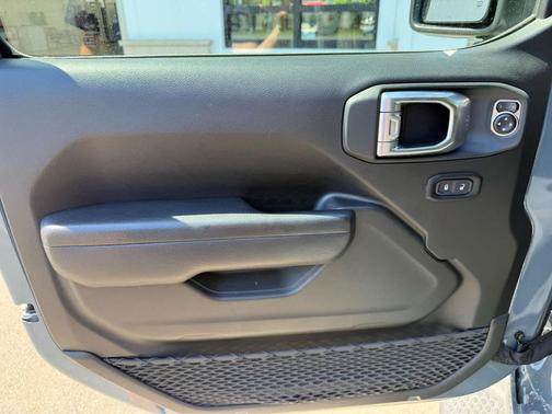 Anvil Clear Coat 2024 Jeep Wrangler 4xe Willys