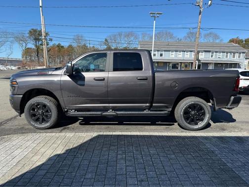 2026 RAM 2500 Big Horn 4x4 Crew Cab 64 Box