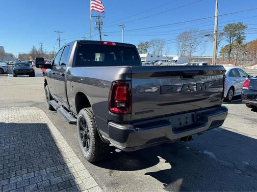 2026 RAM 2500 Big Horn 4x4 Crew Cab 64 Box