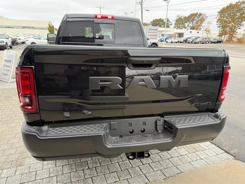 2026 RAM 2500 Tradesman 4x4 Crew Cab 64 Box