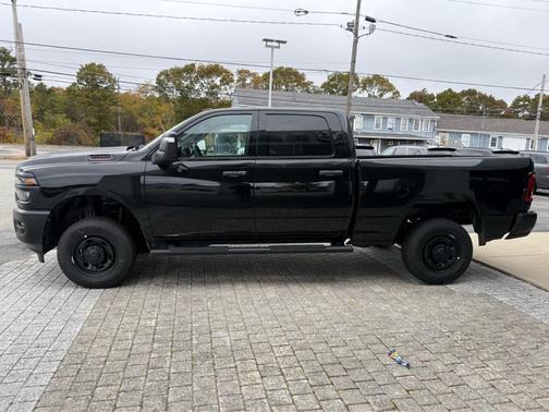 2026 RAM 2500 Tradesman 4x4 Crew Cab 64 Box