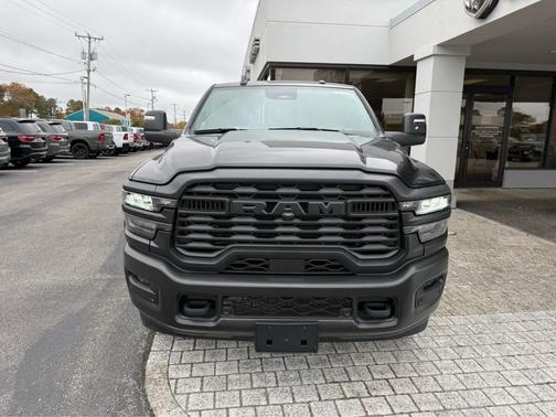 2026 RAM 2500 Tradesman 4x4 Crew Cab 64 Box