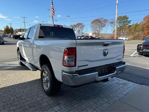 2019 RAM 2500 Big Horn 4x4 Crew Cab 64 Box