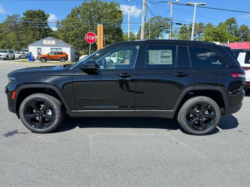 2025 Jeep Grand Cherokee Limited X