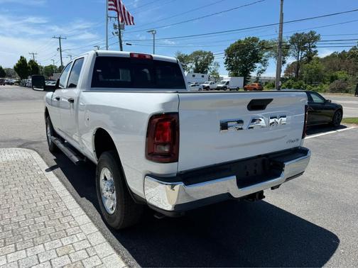 Bright White Clearcoat 2026 RAM 3500 Tradesman 4x4 Crew Cab 64 Box