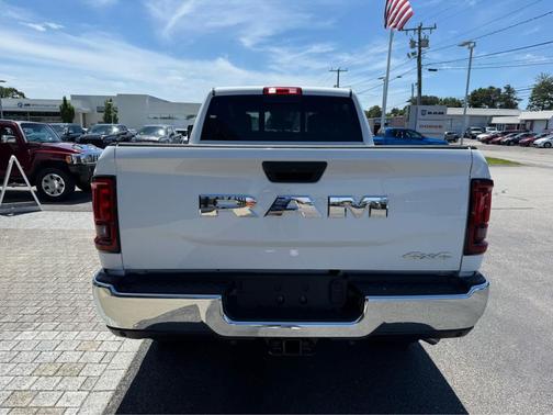 Bright White Clearcoat 2026 RAM 3500 Tradesman 4x4 Crew Cab 64 Box