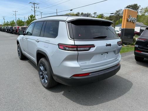 Silver Zynith 2026 Jeep Grand Cherokee L 85th Anniversary Edition