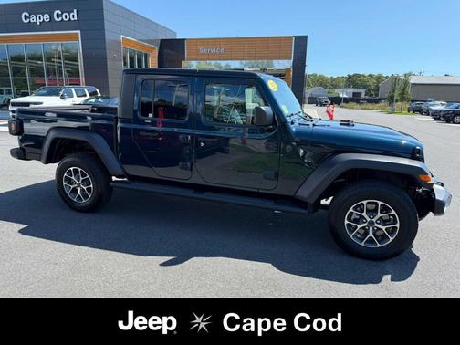 2025 Jeep Gladiator Sport S