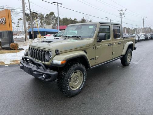 2026 Jeep Gladiator Sport