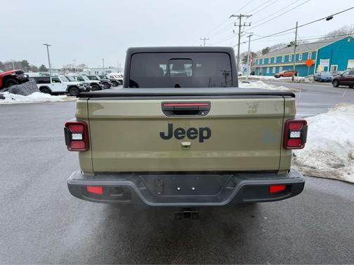 2026 Jeep Gladiator Sport