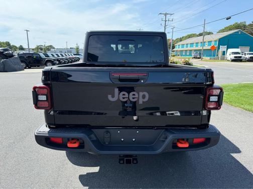2025 Jeep Gladiator Mojave 4x4