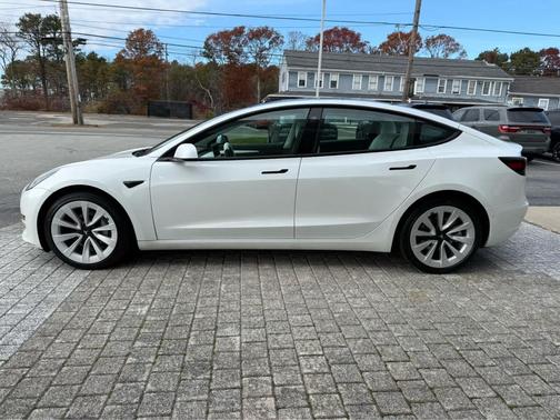 2022 Tesla Model 3 Standard Range