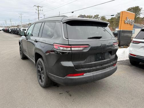 2026 Jeep Grand Cherokee L Laredo
