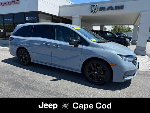 Sonic Gray Pearl 2024 Honda Odyssey Sport