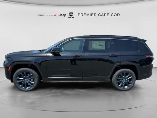 Diamond Black Crystal Pearlcoat 2026 Jeep Grand Cherokee L 85th Anniversary Edition