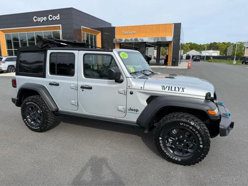 Silver Zynith Clearcoat 2023 Jeep Wrangler 4xe Base