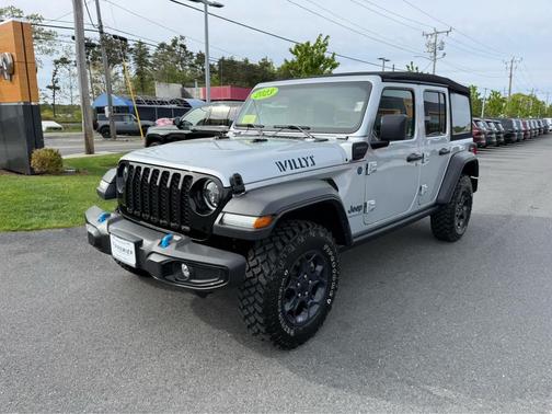 Silver Zynith Clearcoat 2023 Jeep Wrangler 4xe Base