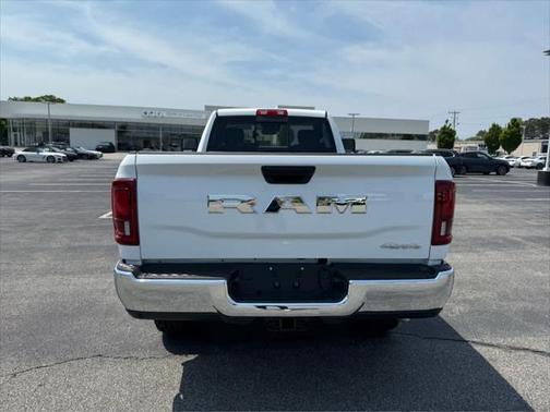 2025 RAM 2500 Tradesman 4x4 Reg Cab 8 Box