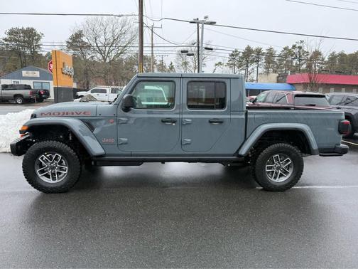 2026 Jeep Gladiator Mojave X 4x4
