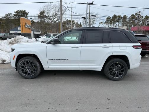 Bright White Clearcoat 2026 Jeep Grand Cherokee Summit
