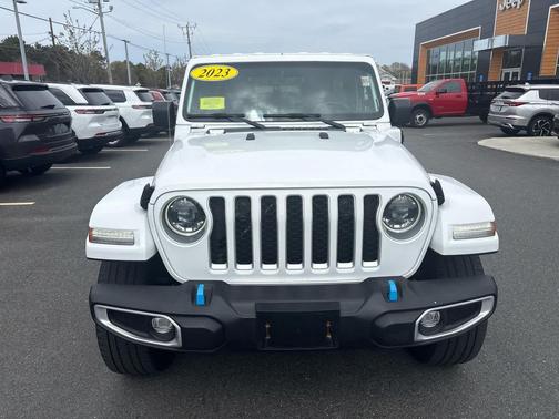Bright White Clearcoat 2023 Jeep Wrangler 4xe Sahara