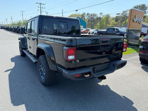 Black Clearcoat 2026 Jeep Gladiator 85th Anniversary Edition 4x4