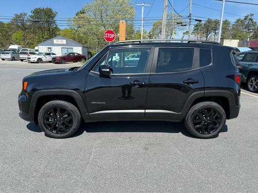 Black Clearcoat 2023 Jeep Renegade Altitude
