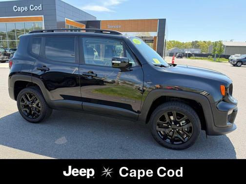 Black Clearcoat 2023 Jeep Renegade Altitude