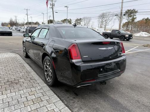 2016 Chrysler 300 S