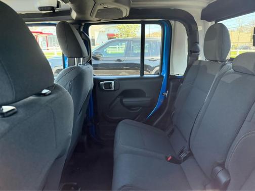 Hydro Blue Pearlcoat 2025 Jeep Gladiator Willys 4x4