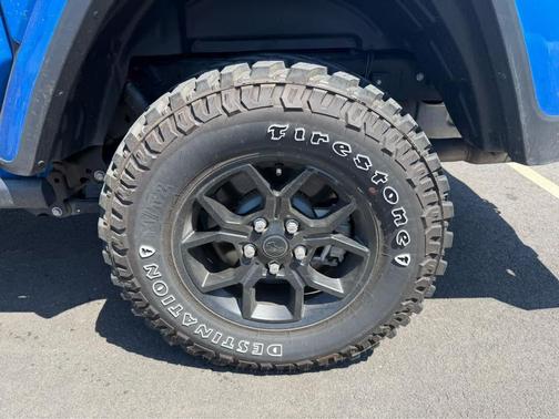 Hydro Blue Pearlcoat 2025 Jeep Gladiator Willys 4x4