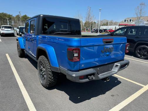Hydro Blue Pearlcoat 2025 Jeep Gladiator Willys 4x4
