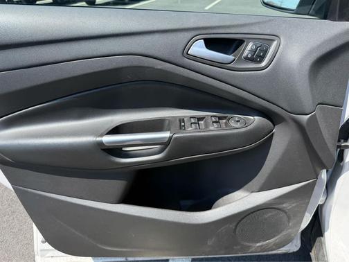 White Platinum Metallic Tri-Coat 2018 Ford Escape Titanium
