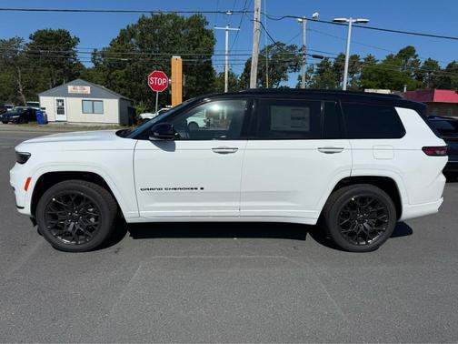 2025 Jeep Grand Cherokee L Summit