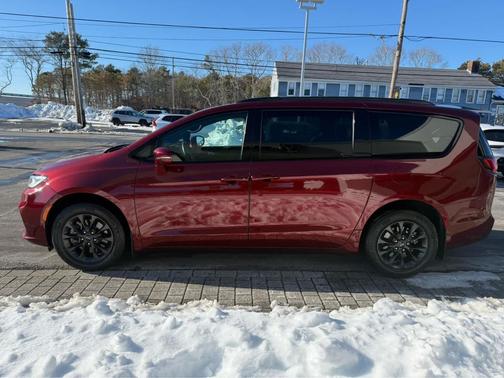 2021 Chrysler Pacifica Touring