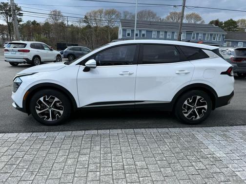 Glacial White Pearl 2023 Kia Sportage EX