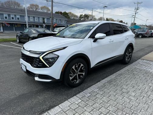 Glacial White Pearl 2023 Kia Sportage EX