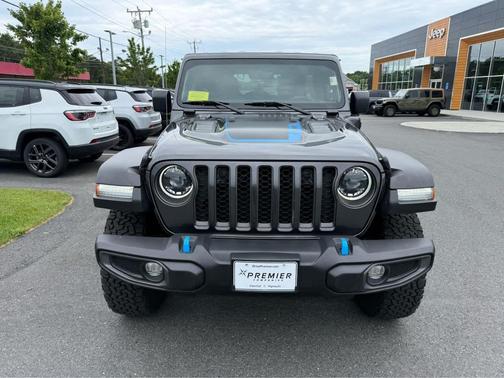 Granite Crystal Metallic Clearcoat 2023 Jeep Wrangler 4xe Rubicon