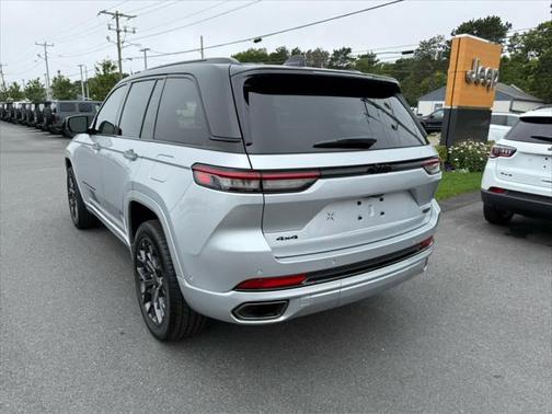 2025 Jeep Grand Cherokee Summit