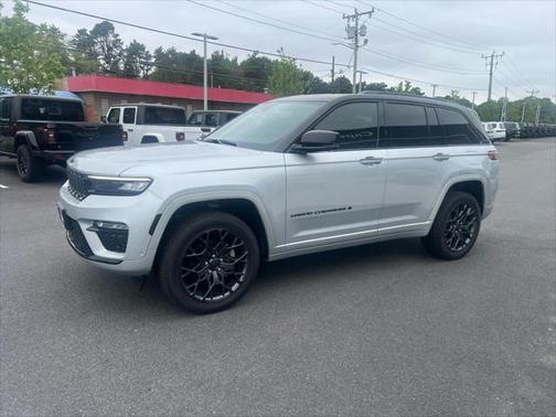 2025 Jeep Grand Cherokee Summit