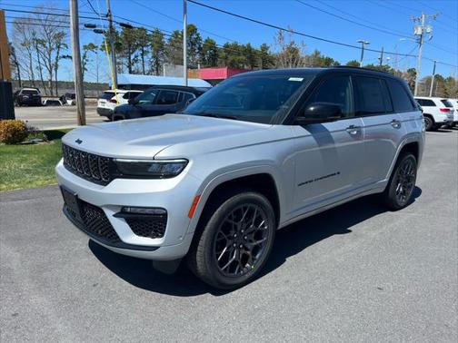 2025 Jeep Grand Cherokee Summit