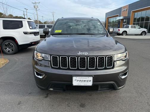 2019 Jeep Grand Cherokee Laredo