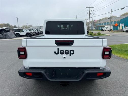 2025 Jeep Gladiator Sport S